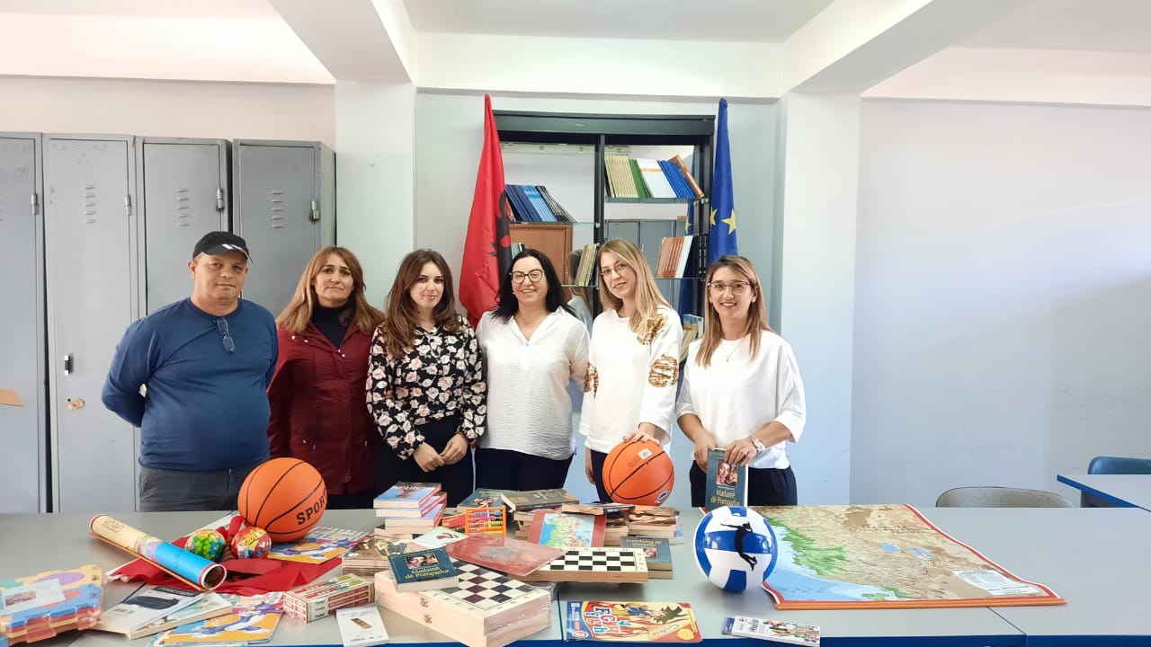 "Jo të gjitha burgjet kanë hekura" Enkeleida Fejzo